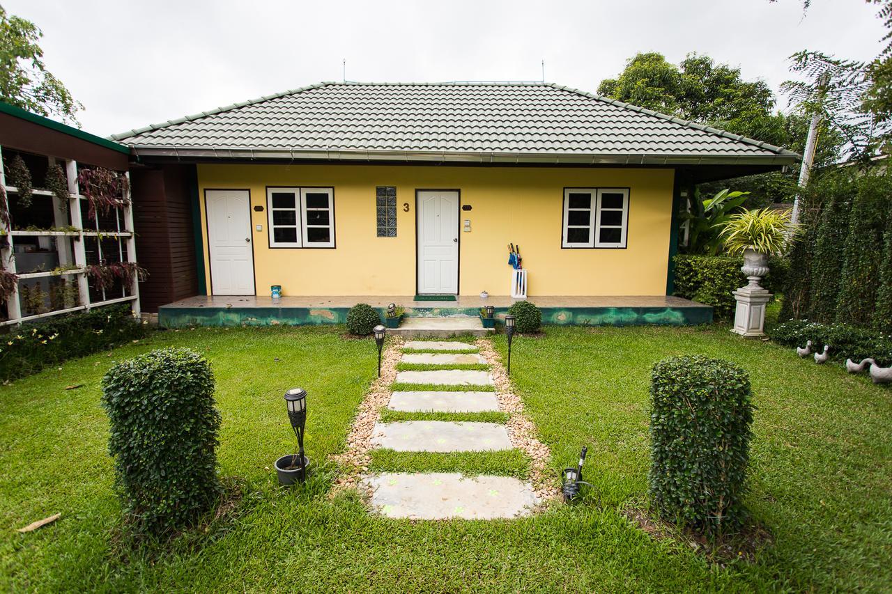 Thararin Villa Ban Doem Bang Rom bilde